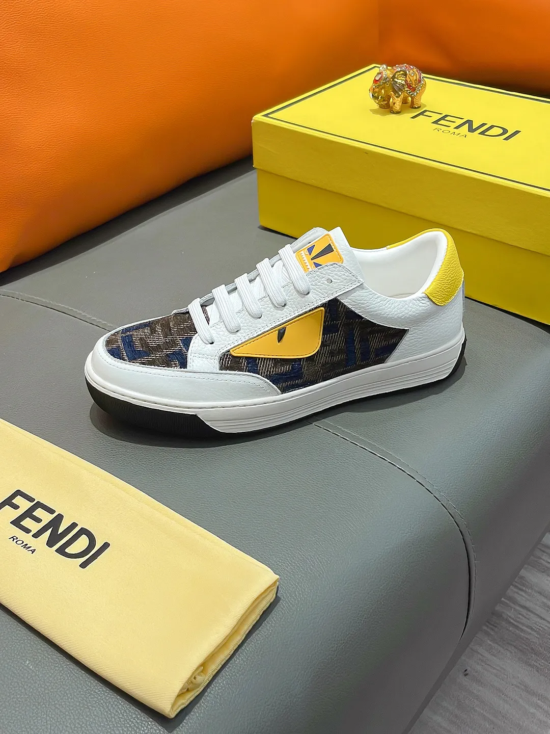 Men's shoes FENDI "Fendi" P400 Regular size: 38-44 (casual shoes) Product materials: Selected cowhide upper, soft sheepskin lining; original outsole.
